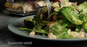 Read more about the article سلطة مع الثوم الأسود